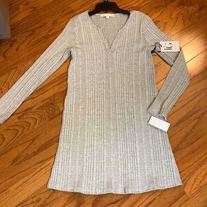 LOLA & GRACE SIZE MEDIUM long sleeve gray dress